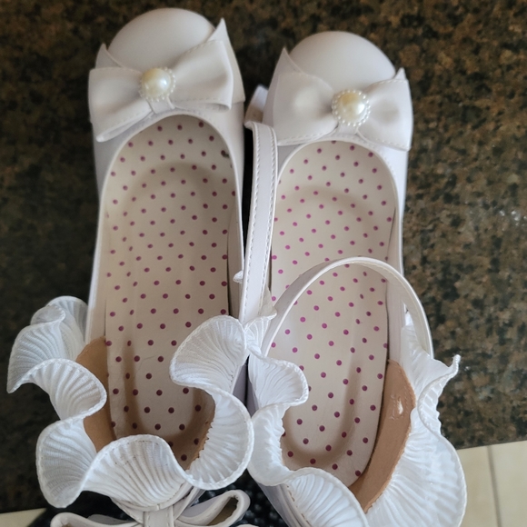 NWOT WHITE LACY BOW PUMPS SIZE 39  OR. 8 - Picture 8 of 11